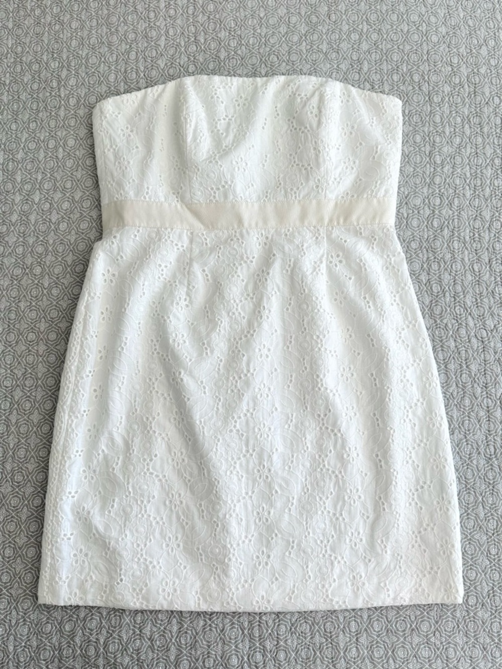 NEW! Strapless White Eyelet Lace Mini Dress Graduation Bloomingdale’s Chequer 12